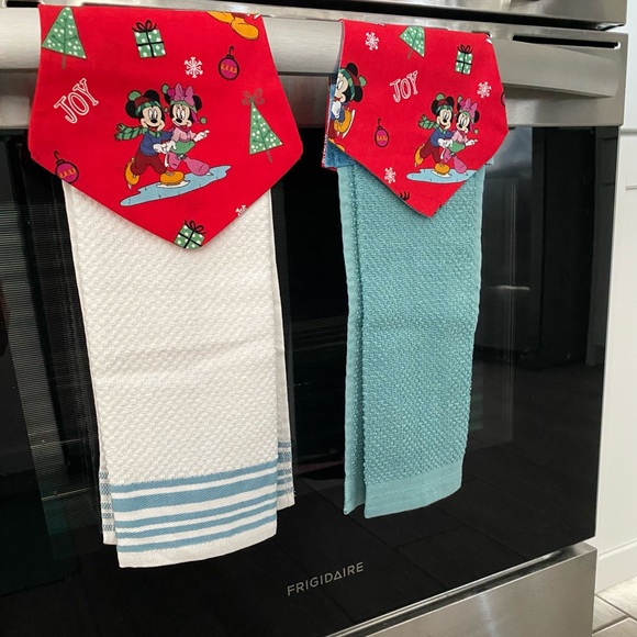 Christmas Mickey and Minney kitchen towel for oven handle
Hand made - Picture 2 of 3